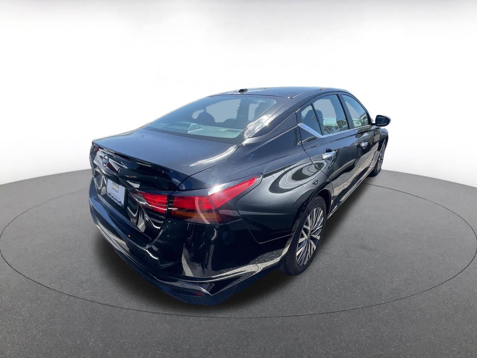 Thumbnail: 2025 Nissan Altima - 7