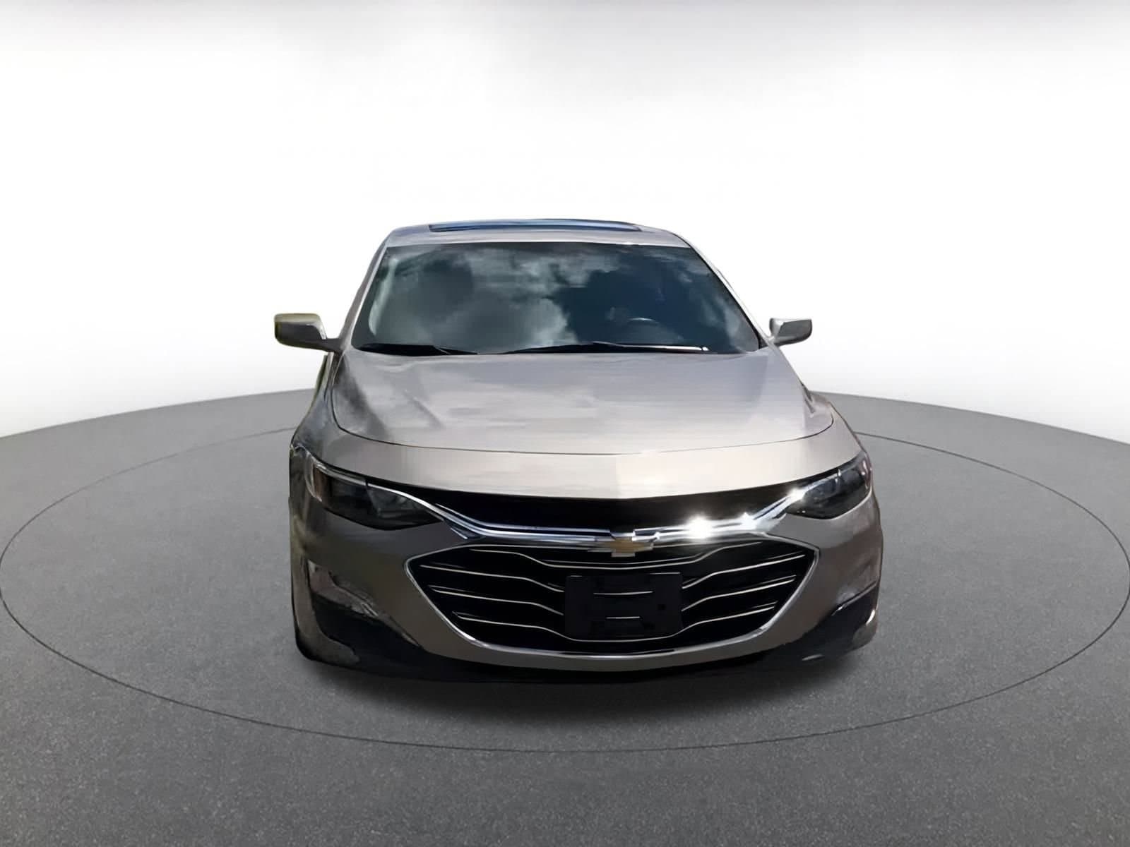 Thumbnail: 2024 Chevrolet Malibu - 3