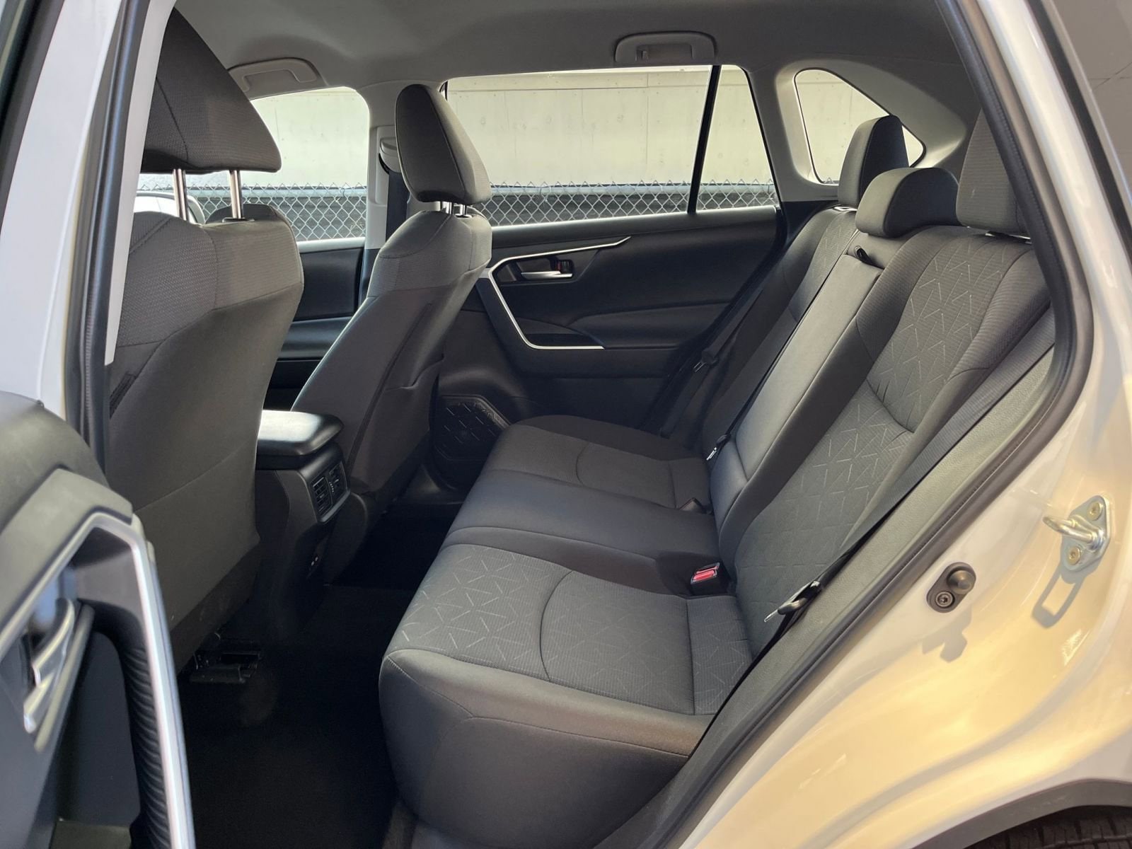 Thumbnail: 2025 Toyota RAV4 - 25