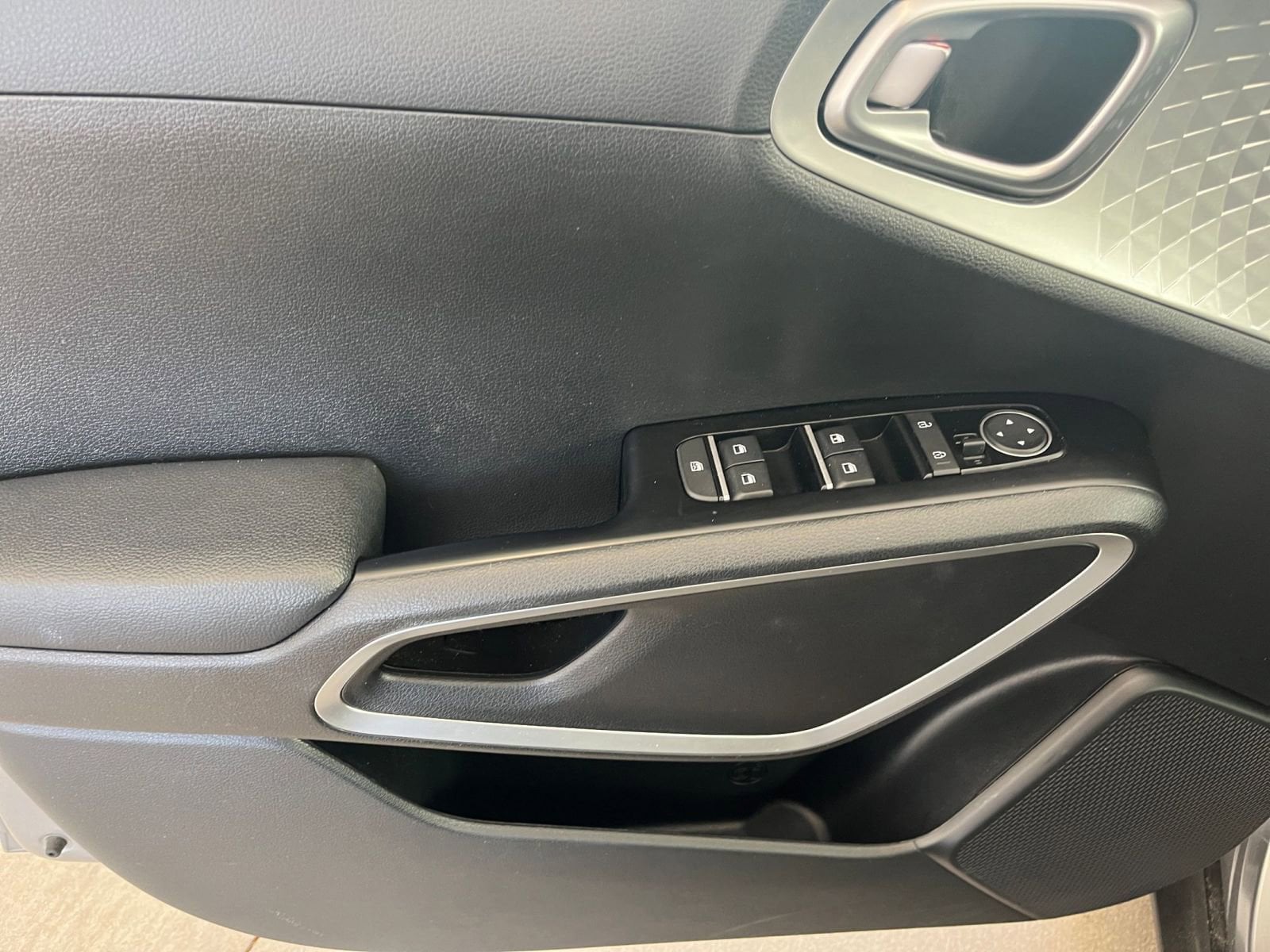 Thumbnail: 2025 Kia Soul - 18