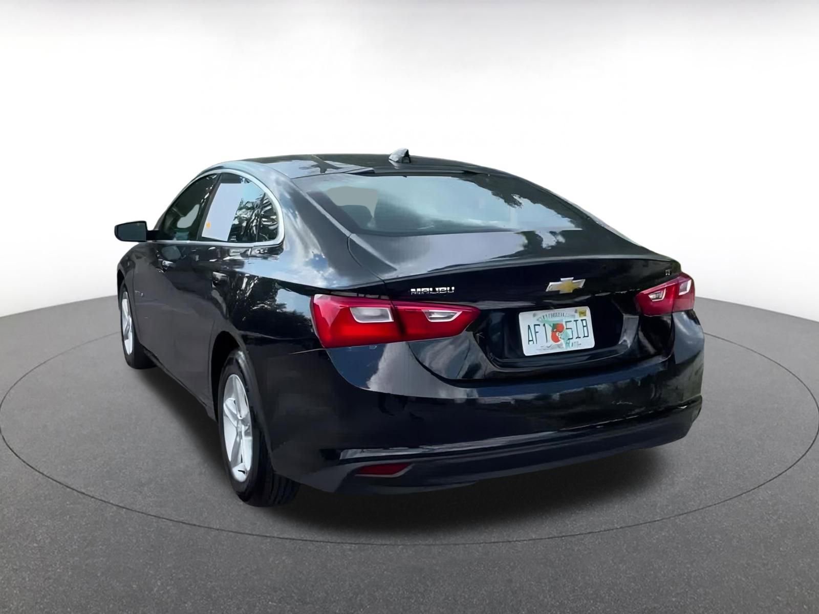 Thumbnail: 2023 Chevrolet Malibu - 11