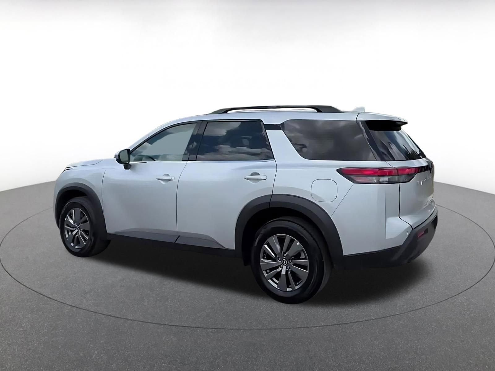 Thumbnail: 2025 Nissan Pathfinder - 10