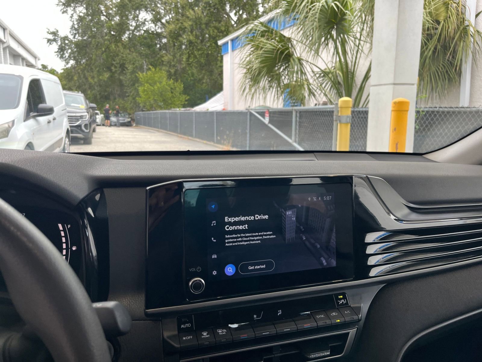 Thumbnail: 2025 Toyota Camry - 18