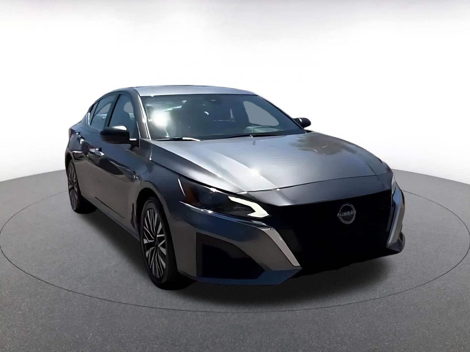 Thumbnail: 2025 Nissan Altima - 3