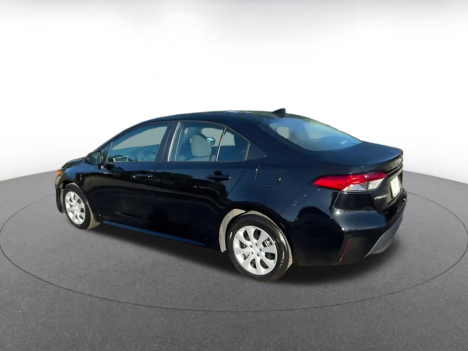 Thumbnail: 2025 Toyota Corolla - 10