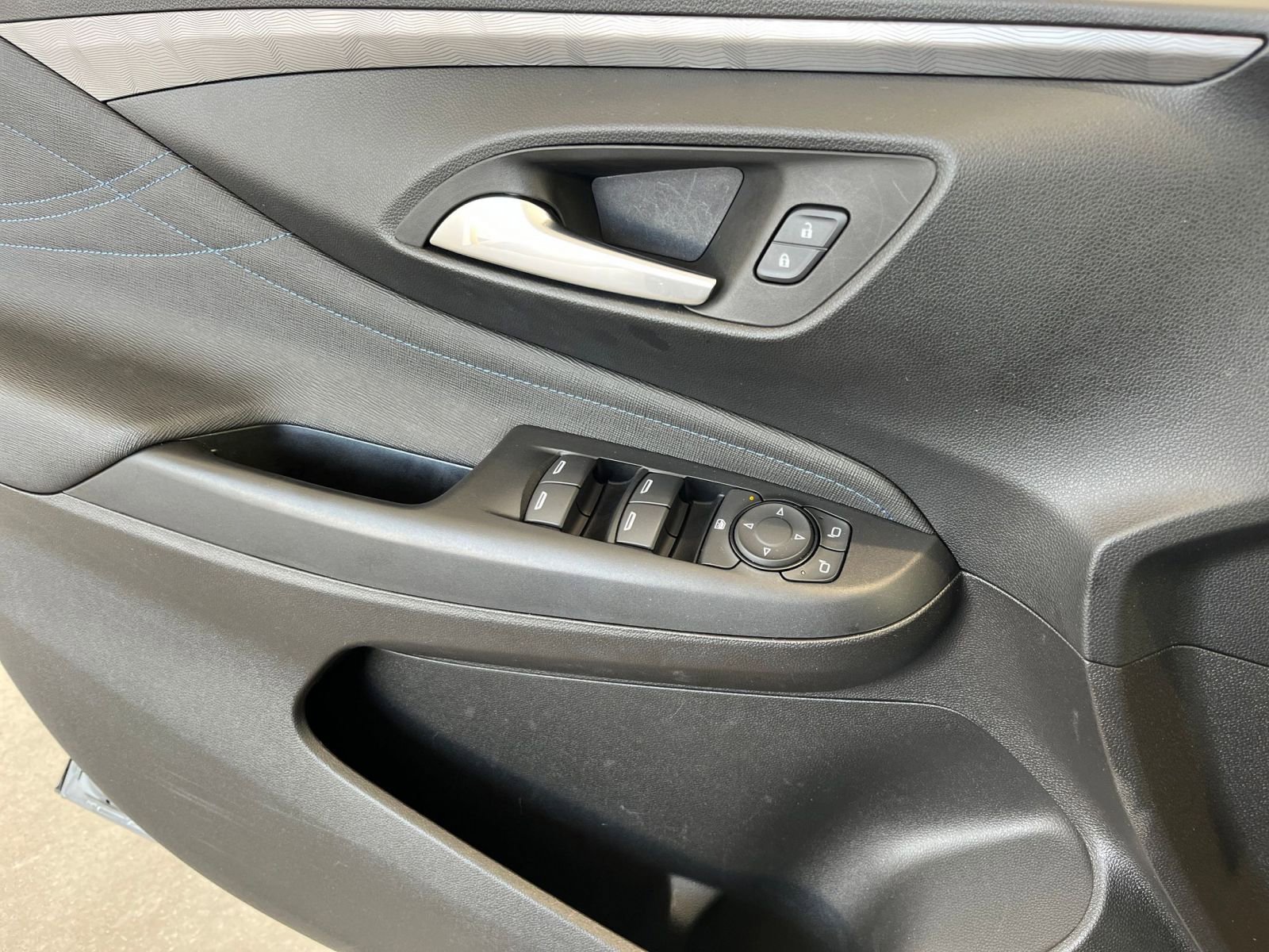 Thumbnail: 2025 Buick Envista - 20