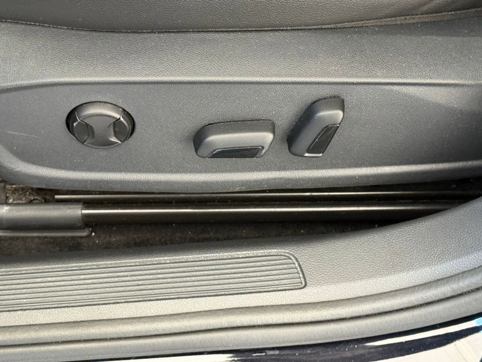 Thumbnail: 2025 Volkswagen Jetta - 23