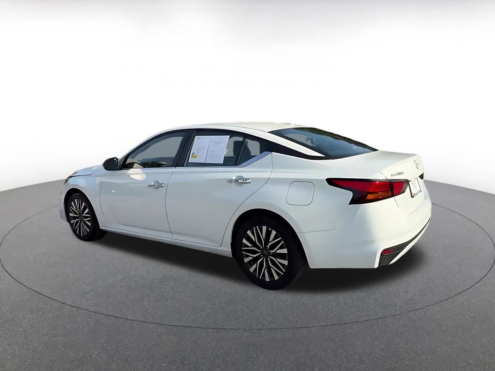 Thumbnail: 2025 Nissan Altima - 10