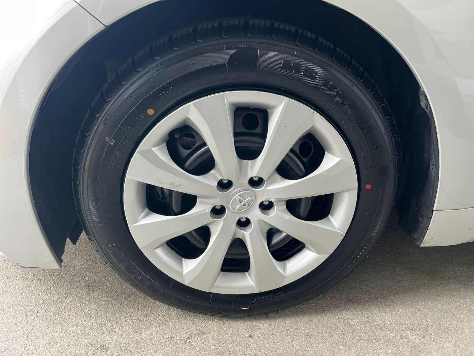 Thumbnail: 2024 Toyota Corolla - 30