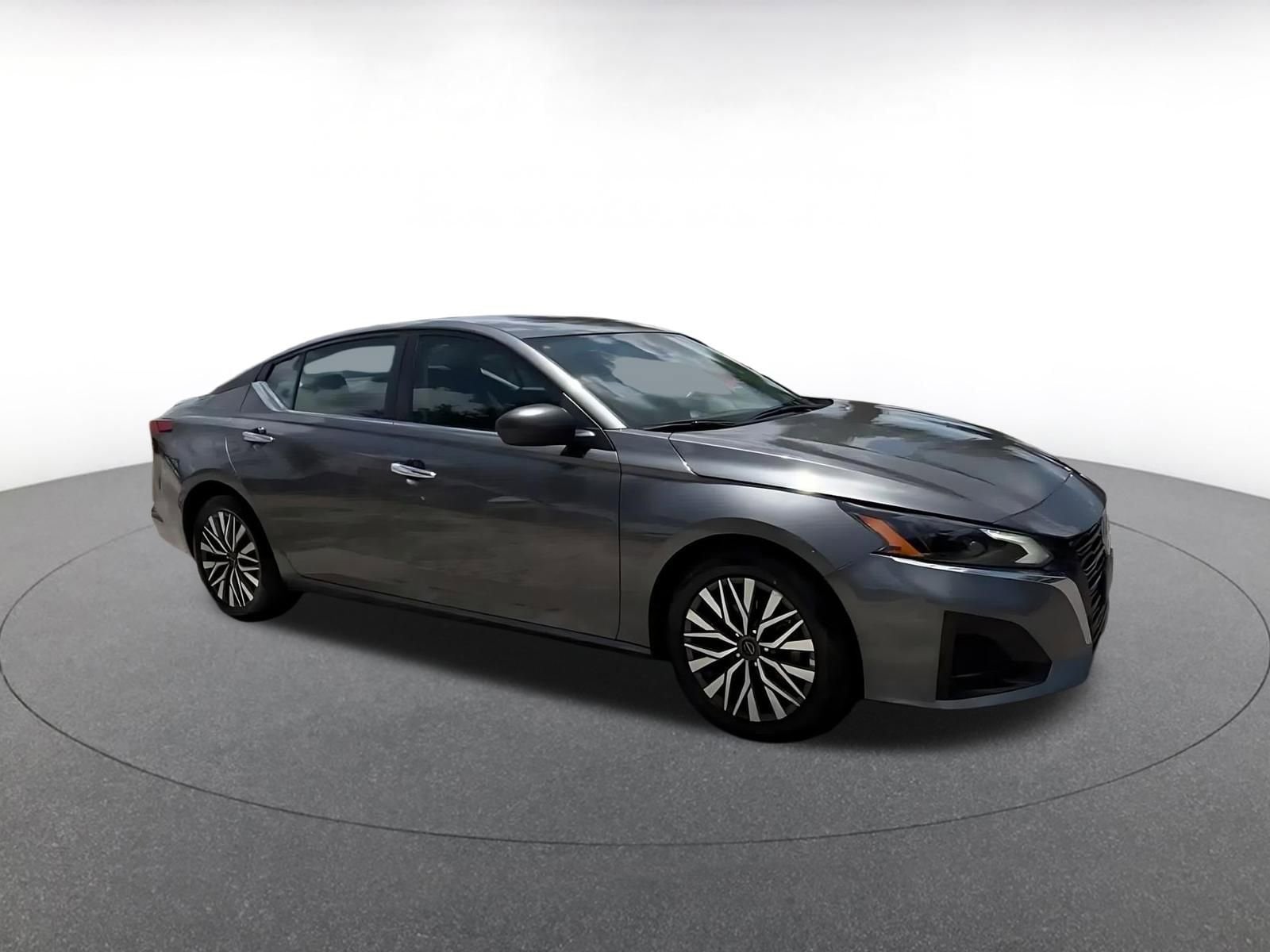 Thumbnail: 2025 Nissan Altima - 2
