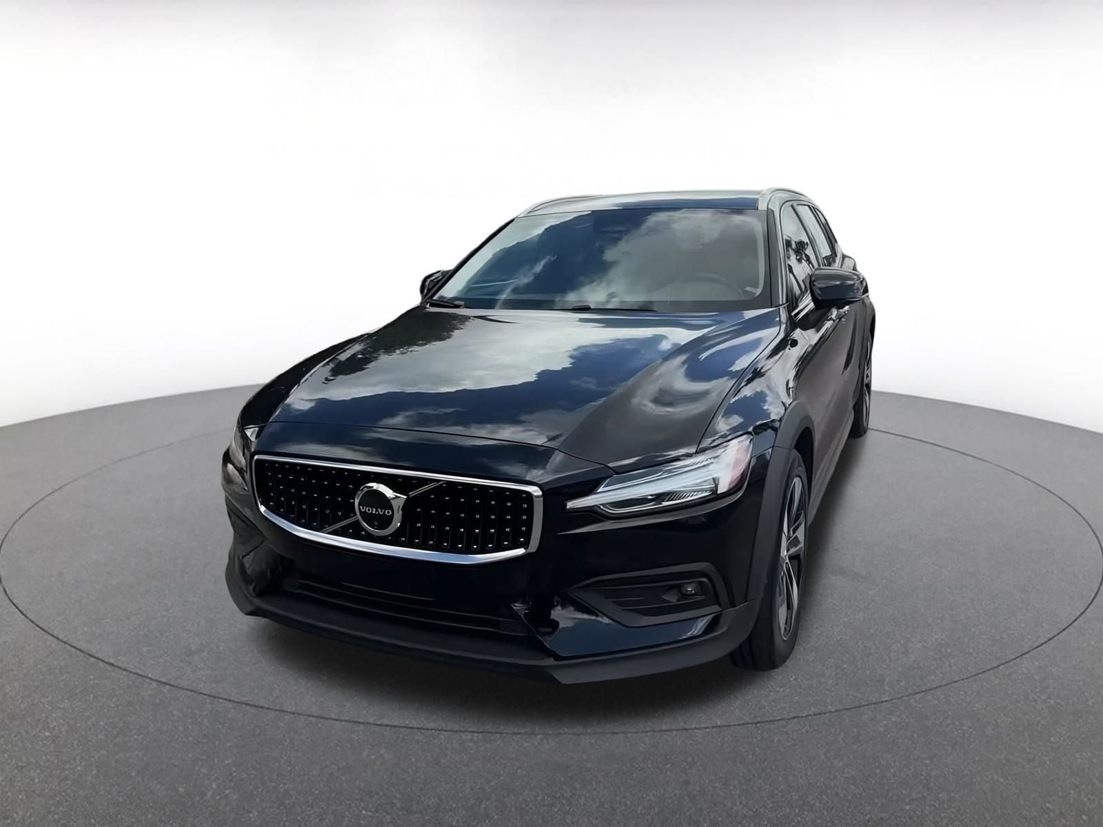 Thumbnail: 2025 Volvo S60 - 7