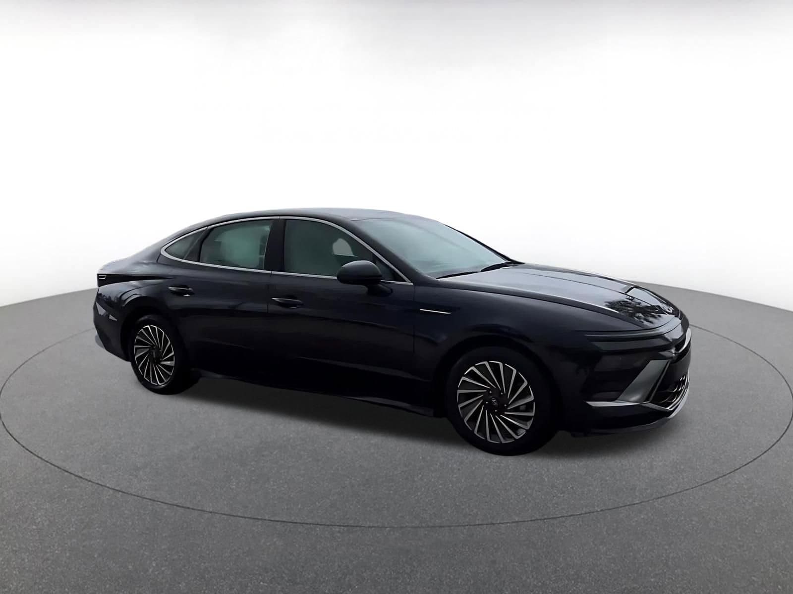 Thumbnail: 2025 Hyundai Sonata - 2