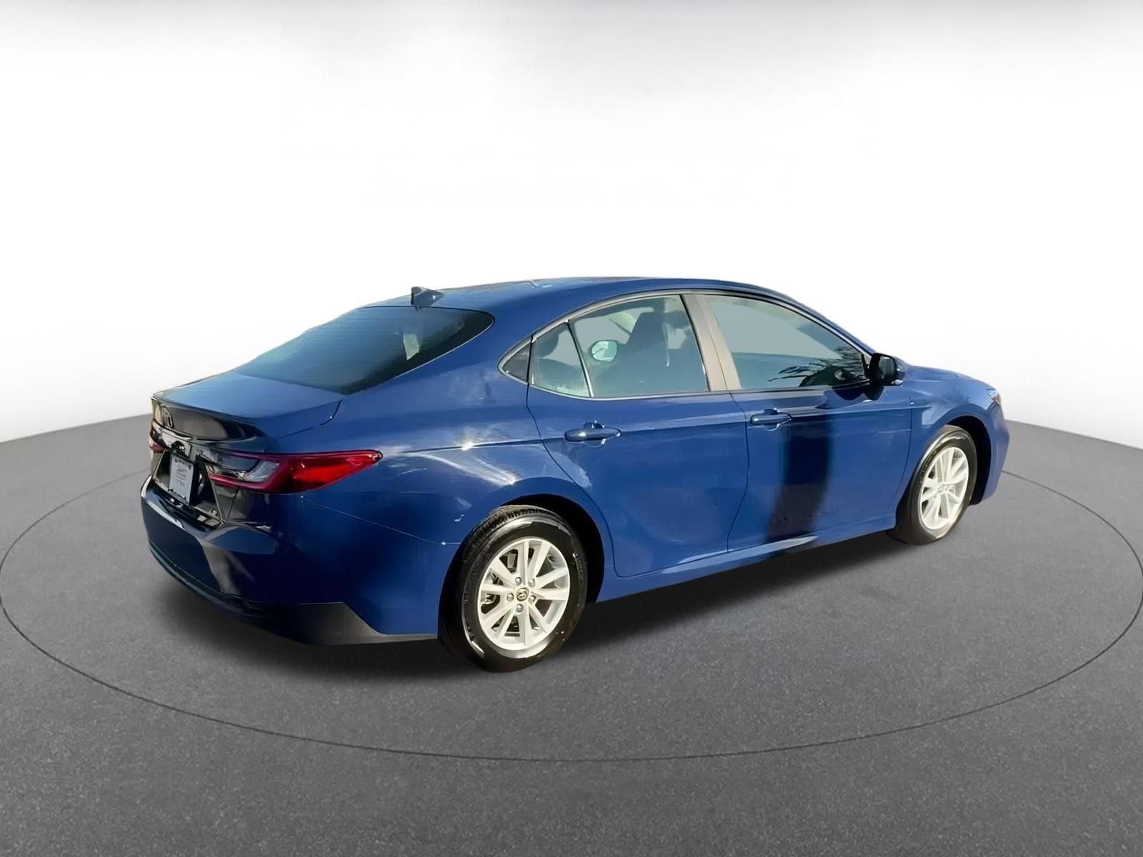 Thumbnail: 2025 Toyota Camry - 14