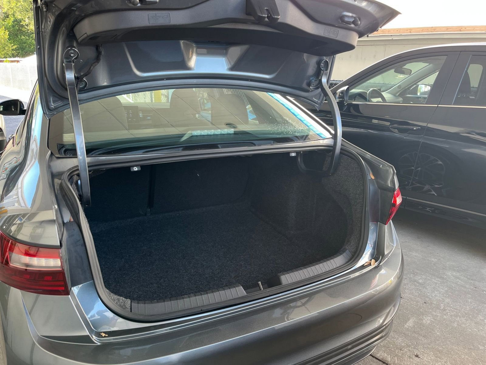 Thumbnail: 2025 Volkswagen Jetta - 31