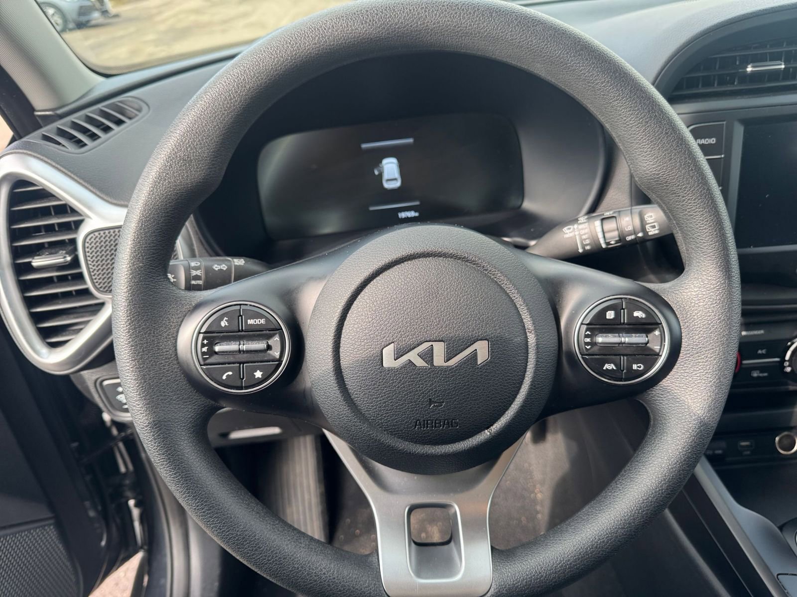 2024 Kia Soul LX 28