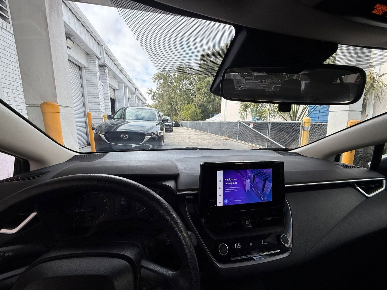 Thumbnail: 2025 Toyota Corolla - 33