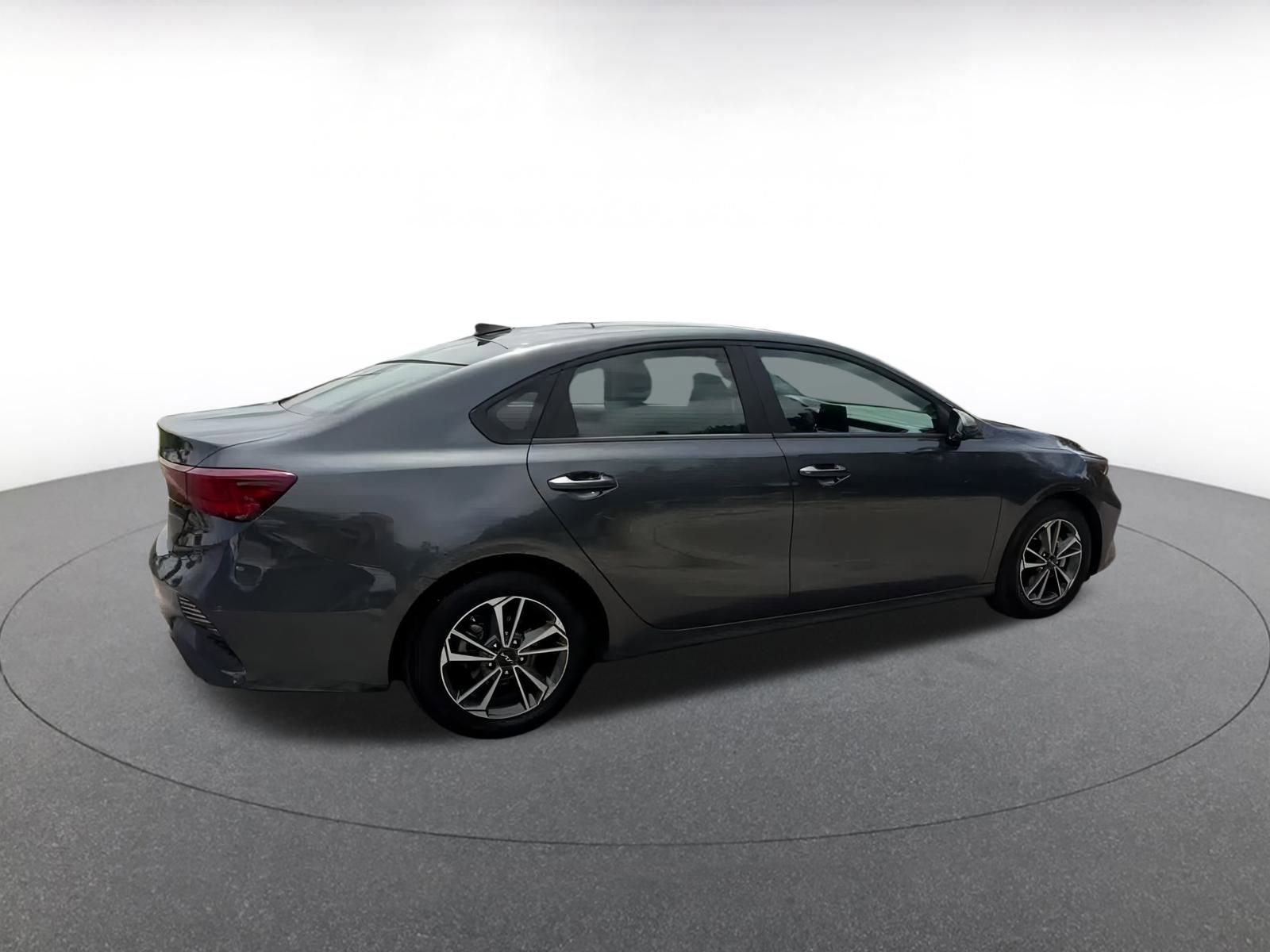 Thumbnail: 2024 Kia Forte - 13
