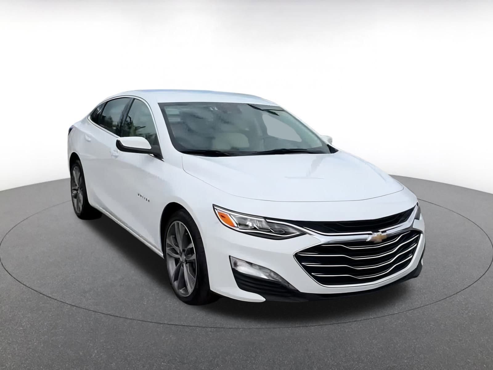 Thumbnail: 2024 Chevrolet Malibu - 2