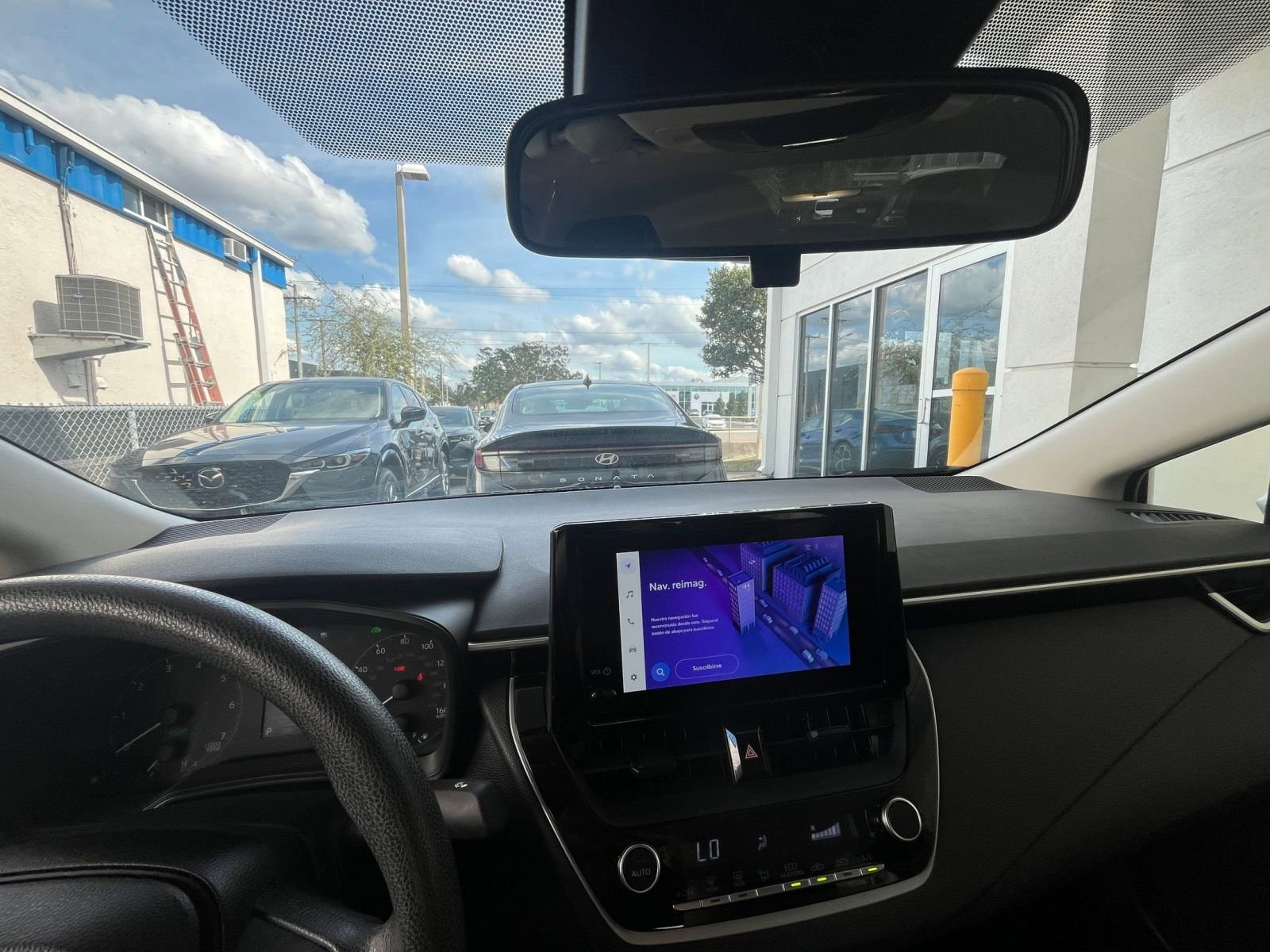 Thumbnail: 2025 Toyota Corolla - 33