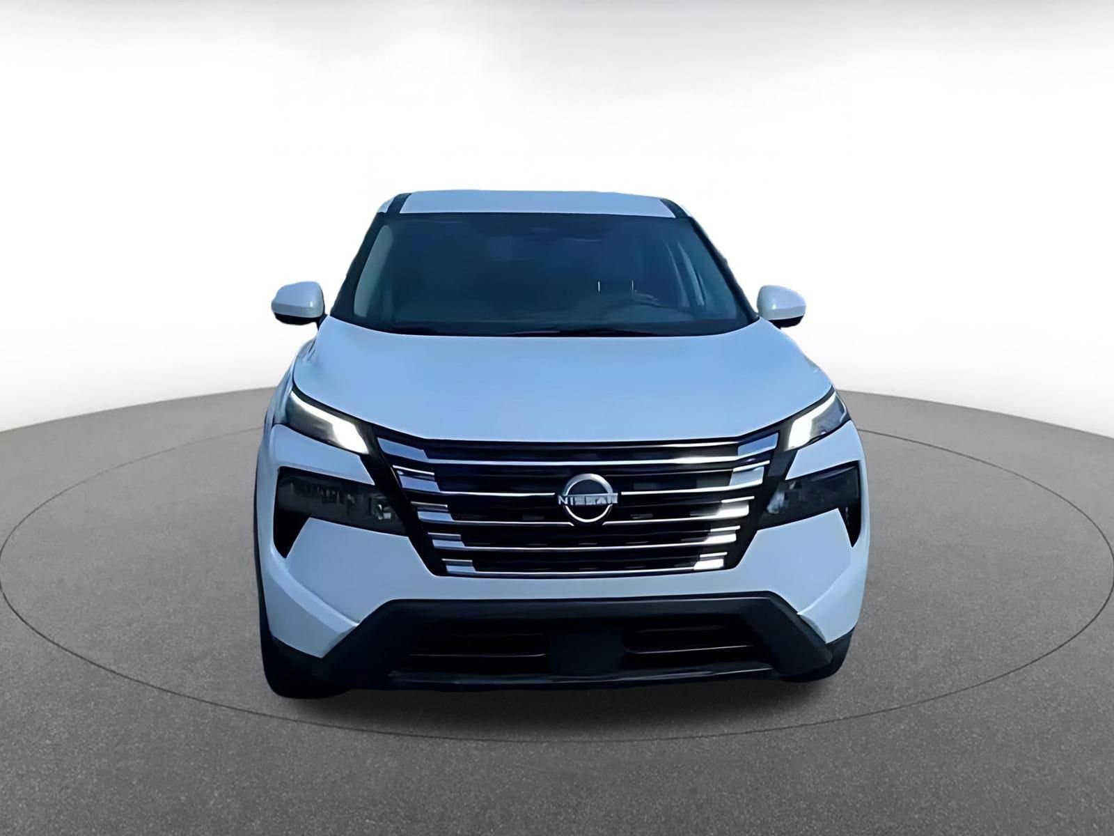 Thumbnail: 2025 Nissan Rogue - 4