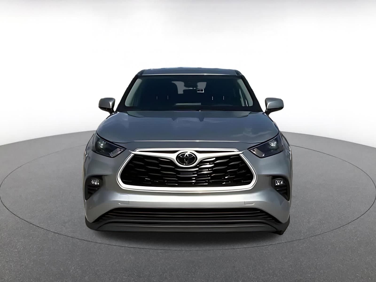 Thumbnail: 2025 Toyota Highlander - 4