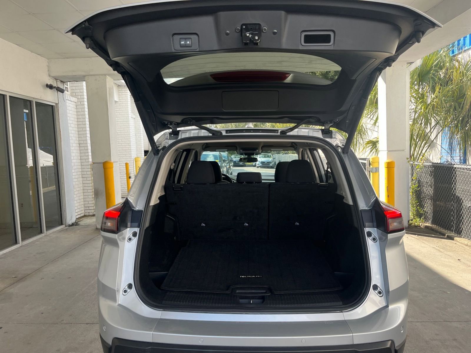 Thumbnail: 2025 Nissan Rogue - 33