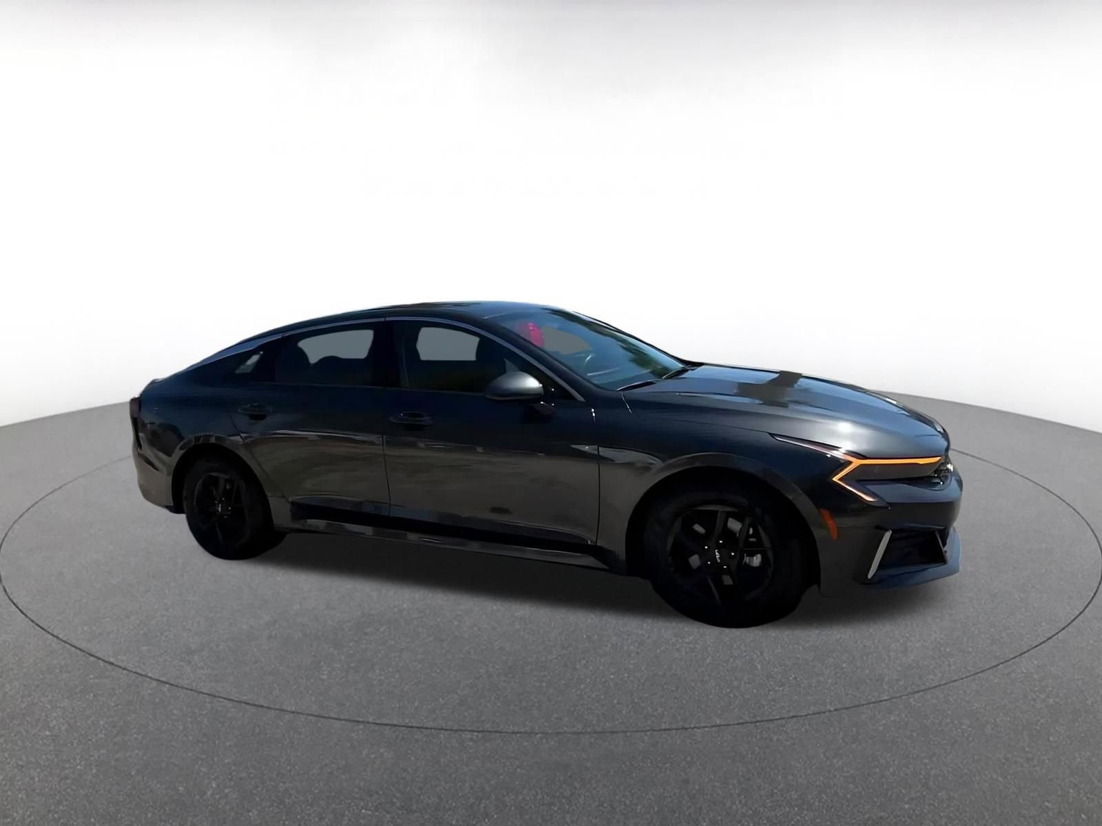 Thumbnail: 2025 Kia K5 - 2