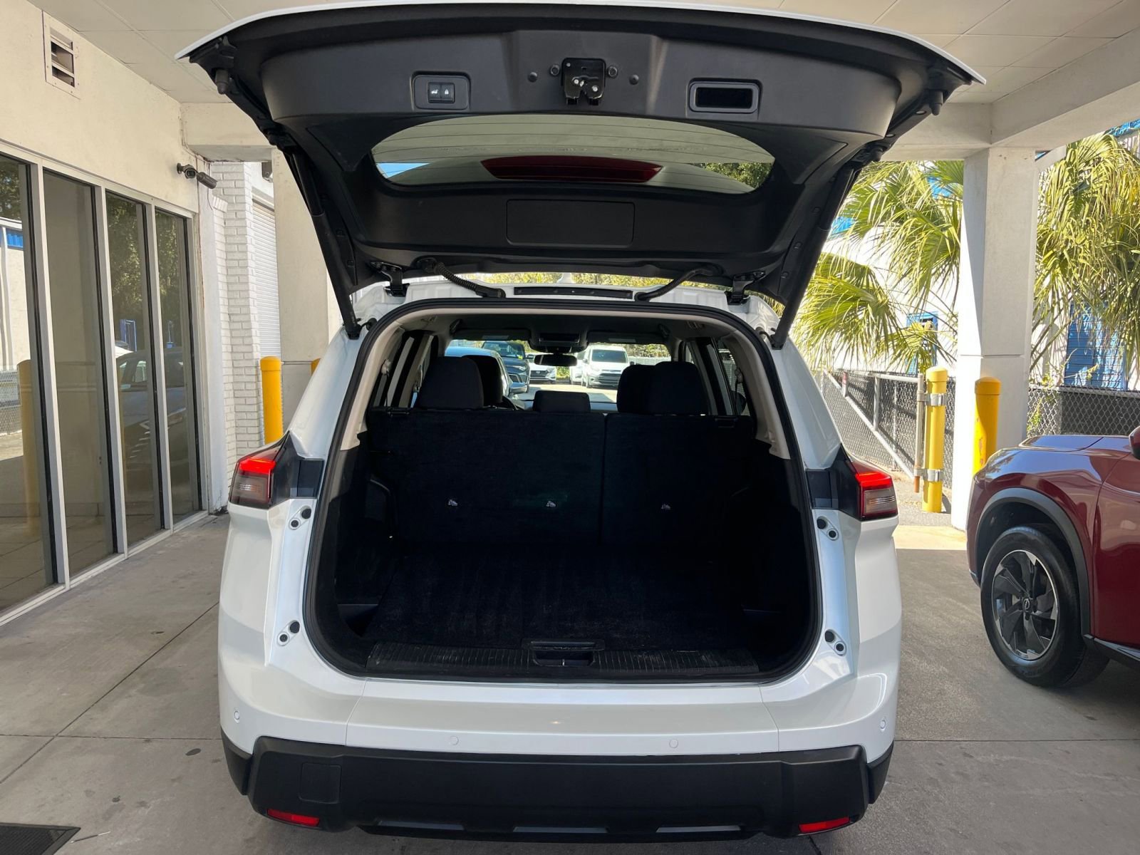 Thumbnail: 2025 Nissan Rogue - 32