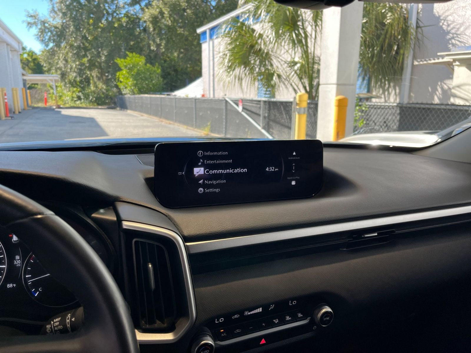 Thumbnail: 2025 Mazda CX-50 - 18