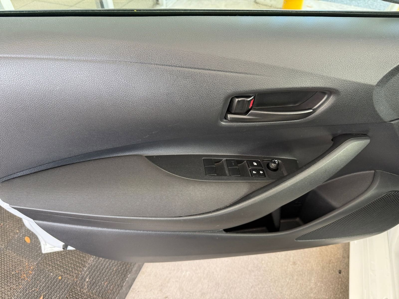 Thumbnail: 2025 Toyota Corolla - 20