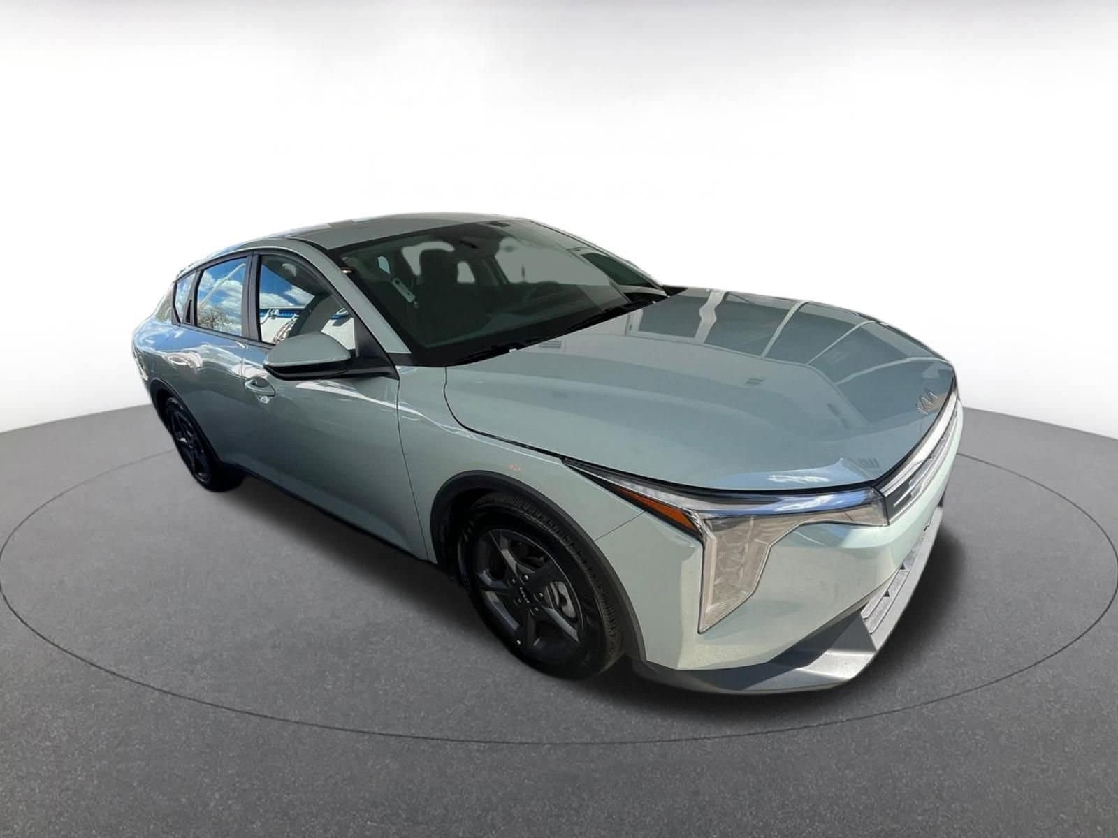 Thumbnail: 2025 Kia K4 - 1