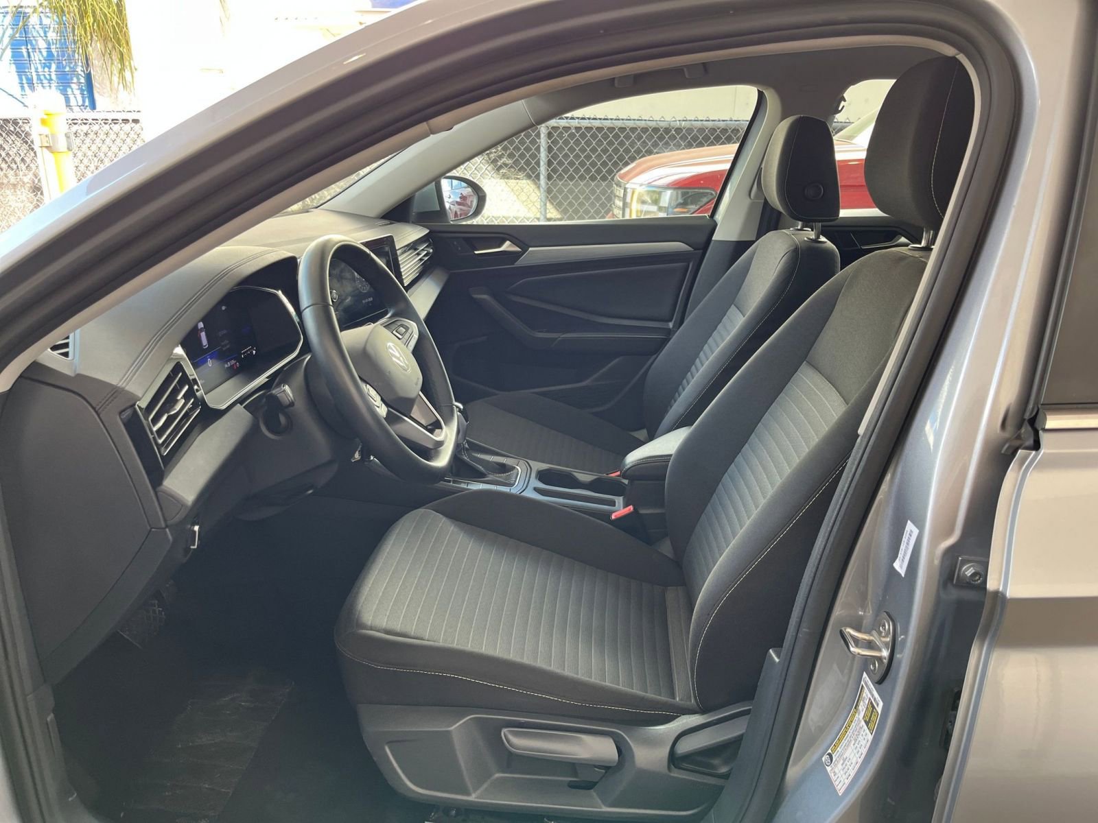 Thumbnail: 2025 Volkswagen Jetta - 27