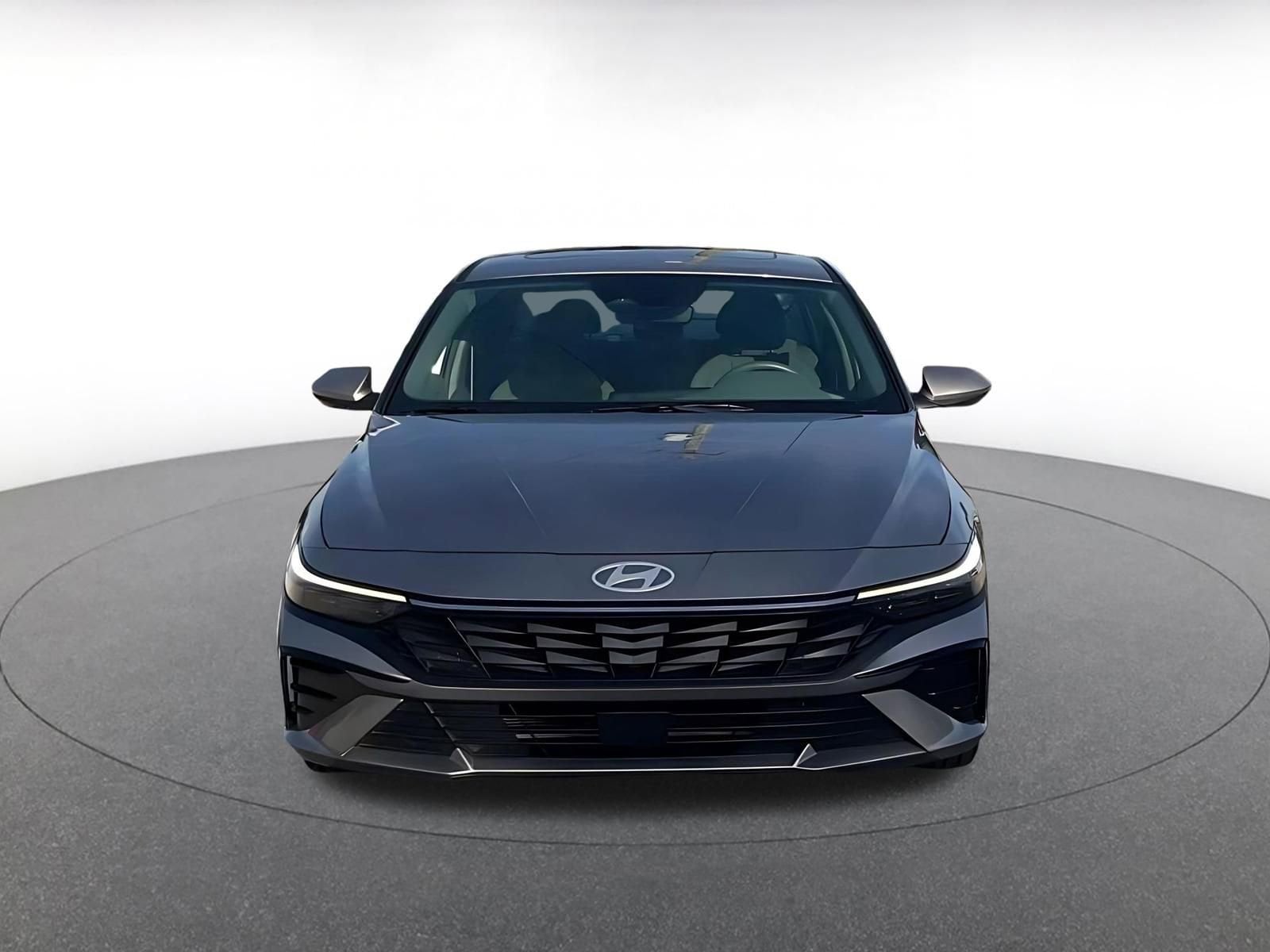 Thumbnail: 2025 Hyundai Elantra - 4
