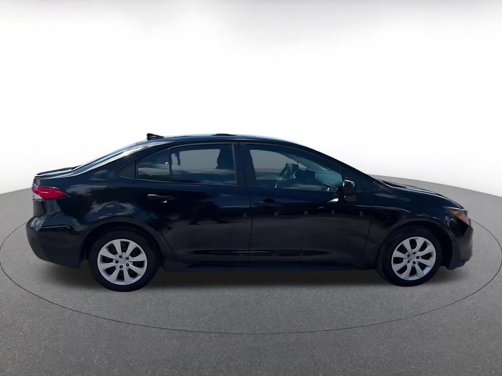 Thumbnail: 2025 Toyota Corolla - 16