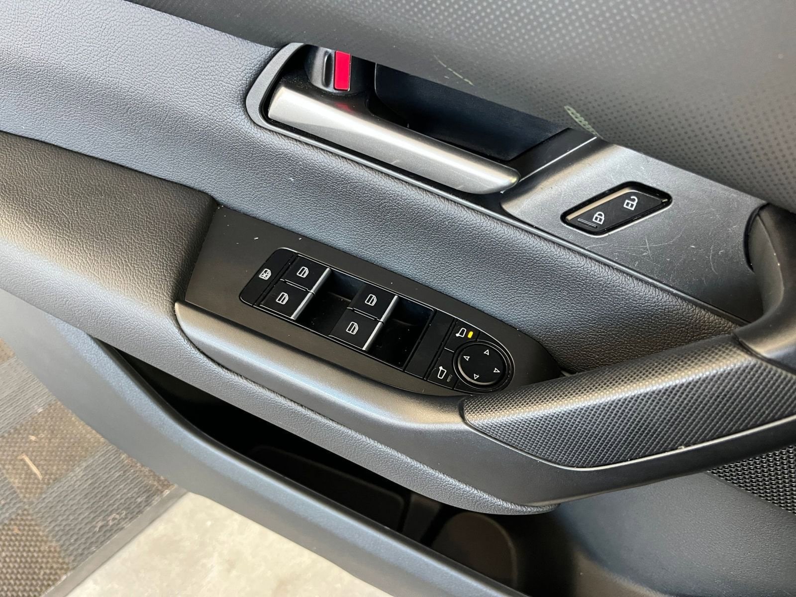 Thumbnail: 2025 Mazda CX-50 - 20