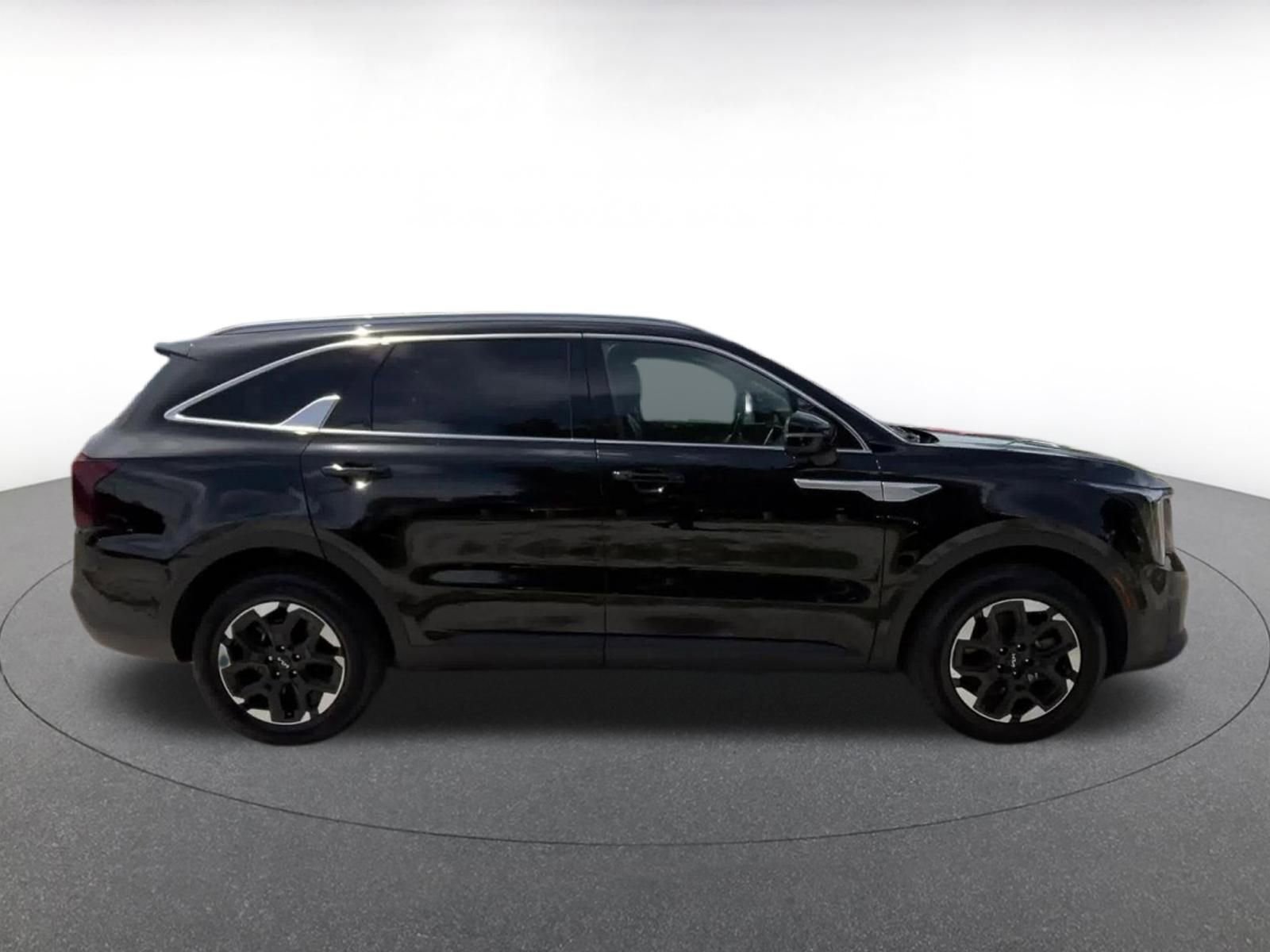 Thumbnail: 2024 Kia Sorento - 16