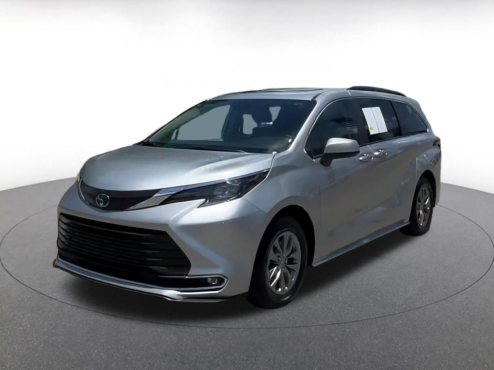 Thumbnail: 2024 Toyota Sienna - 5