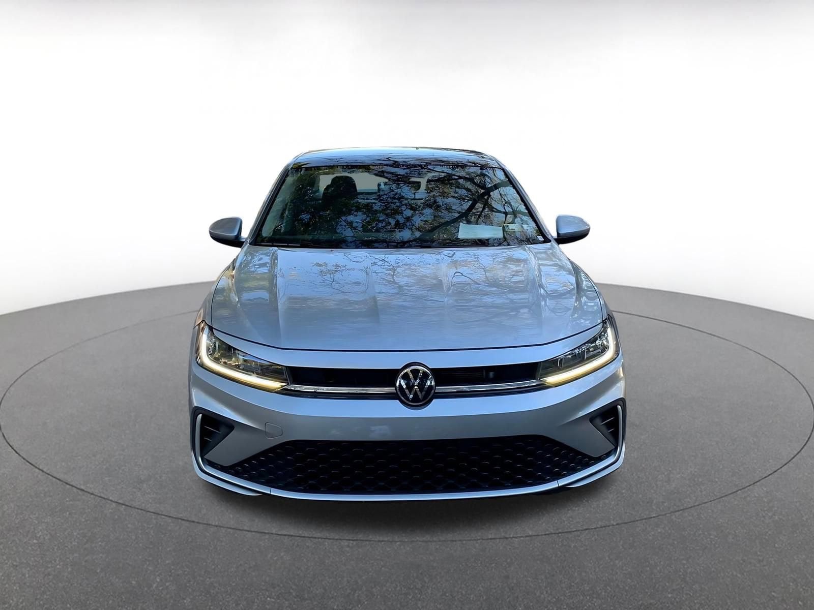 Thumbnail: 2025 Volkswagen Jetta - 2