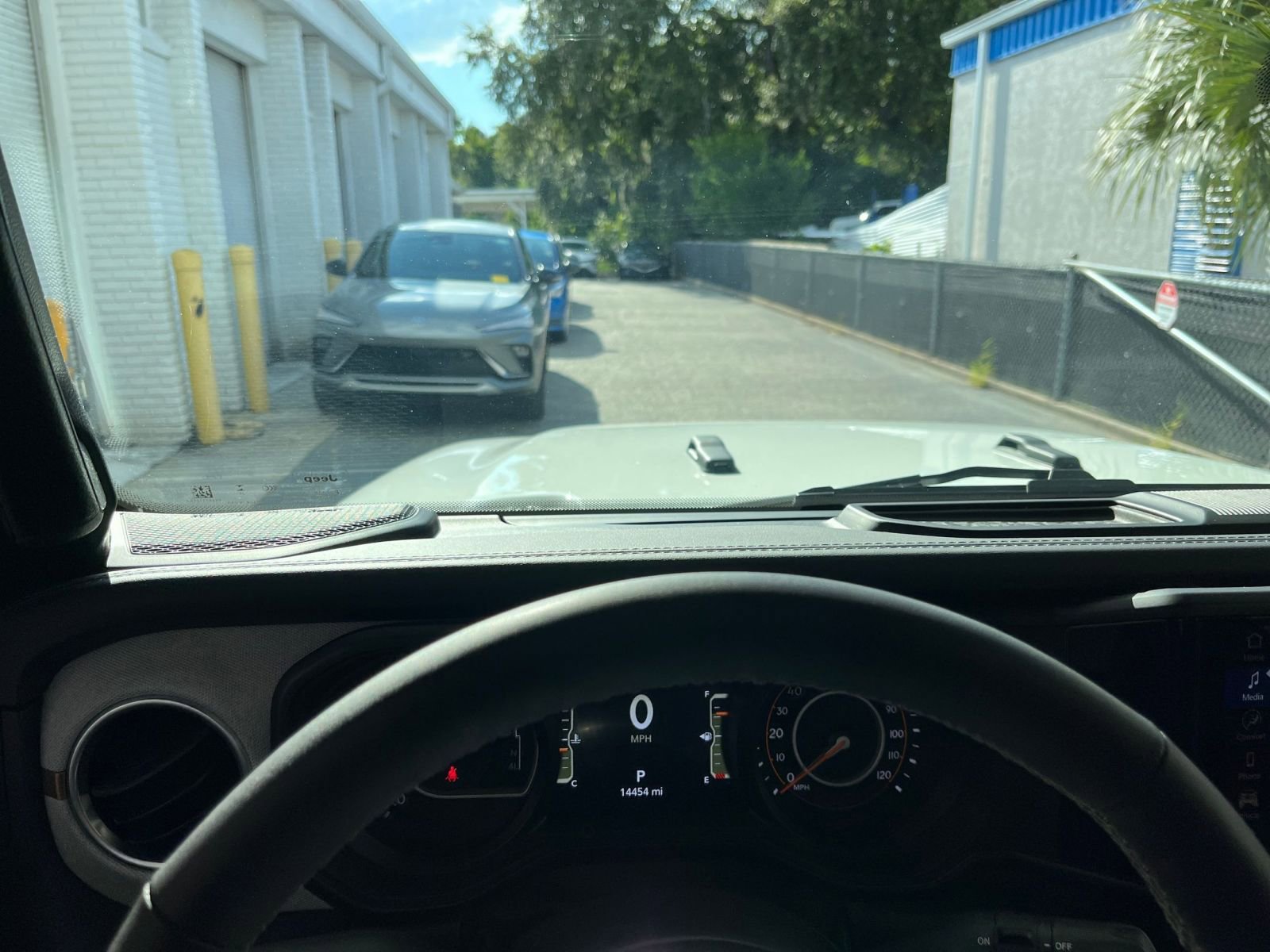 Thumbnail: 2025 Jeep Wrangler - 34