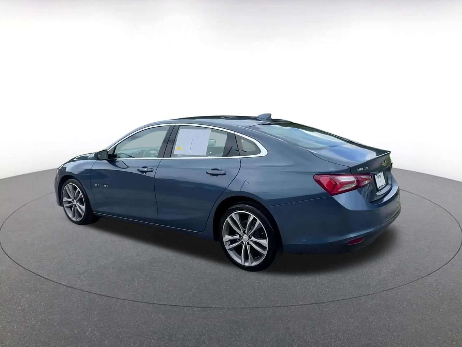 Thumbnail: 2024 Chevrolet Malibu - 10