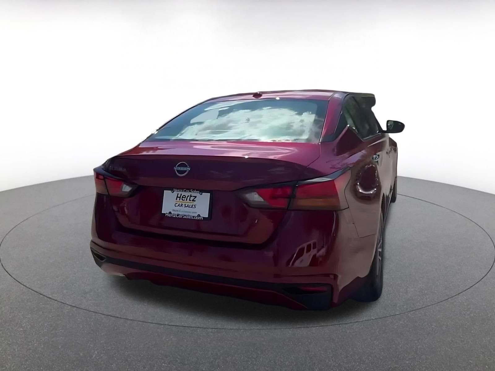 Thumbnail: 2025 Nissan Altima - 14