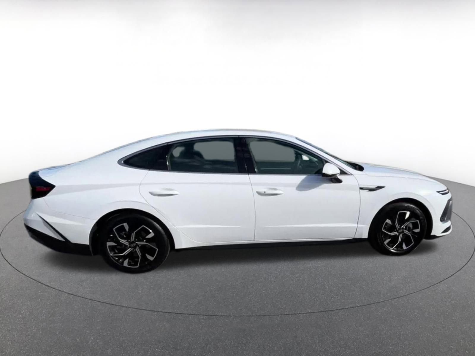 Thumbnail: 2025 Hyundai Sonata - 16