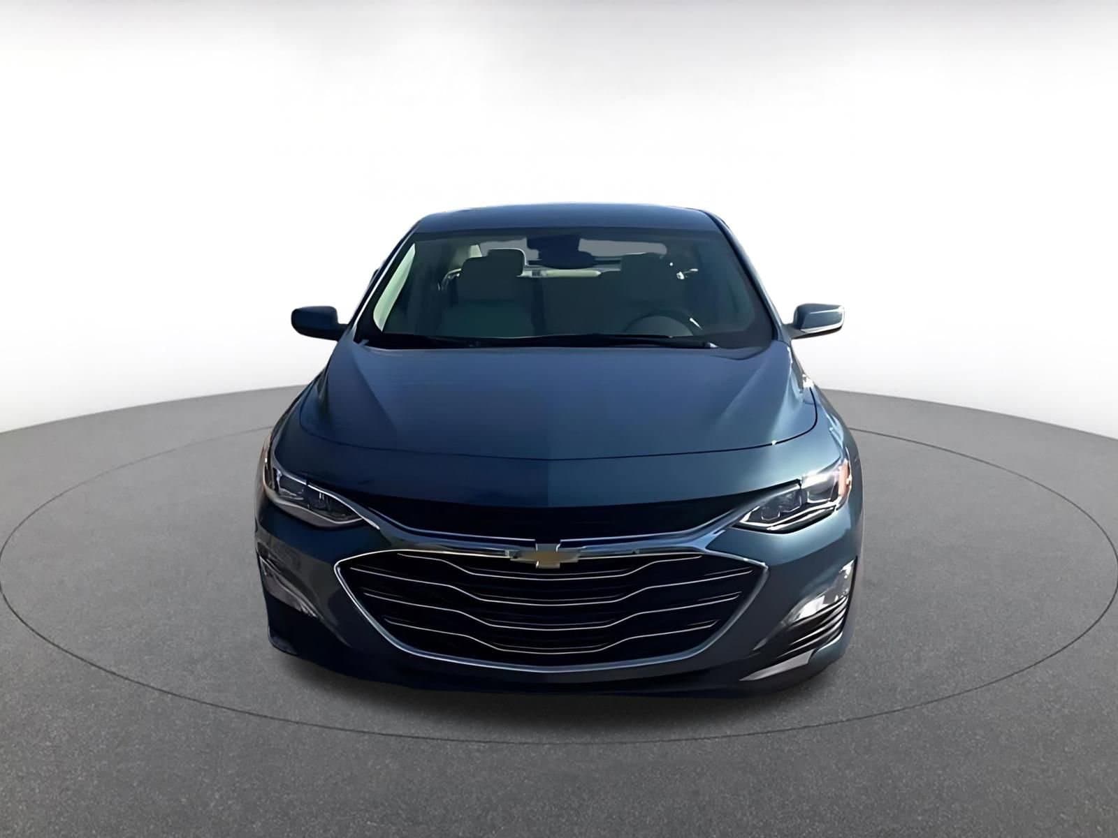 Thumbnail: 2024 Chevrolet Malibu - 4