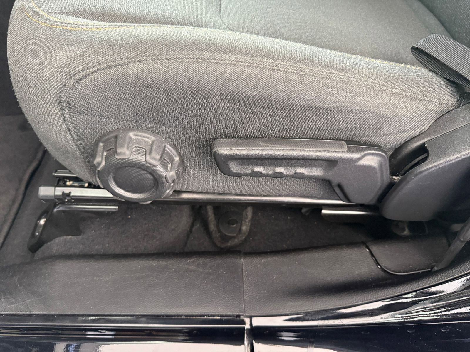 Thumbnail: 2025 Jeep Wrangler - 23