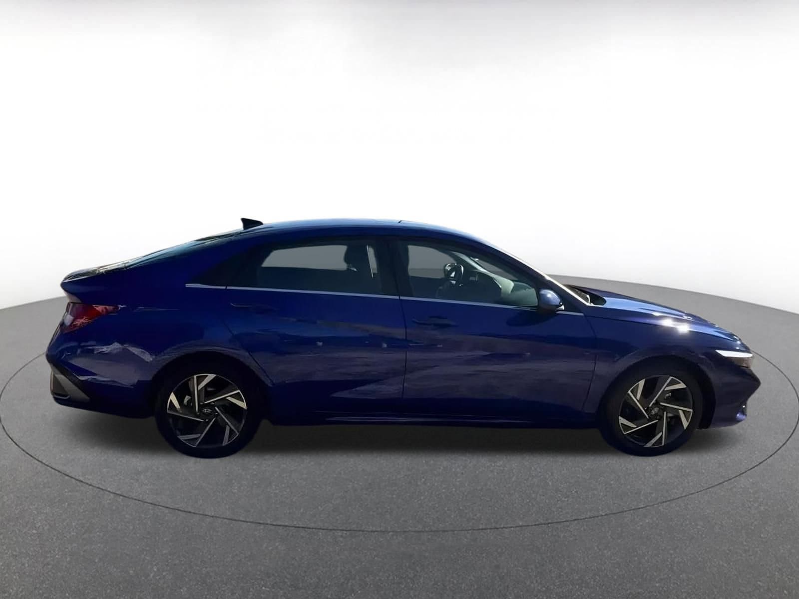 Thumbnail: 2025 Hyundai Elantra - 16