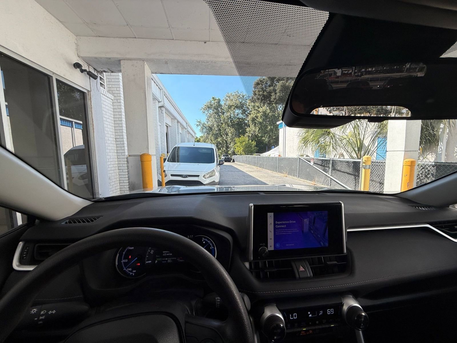 Thumbnail: 2025 Toyota RAV4 - 33