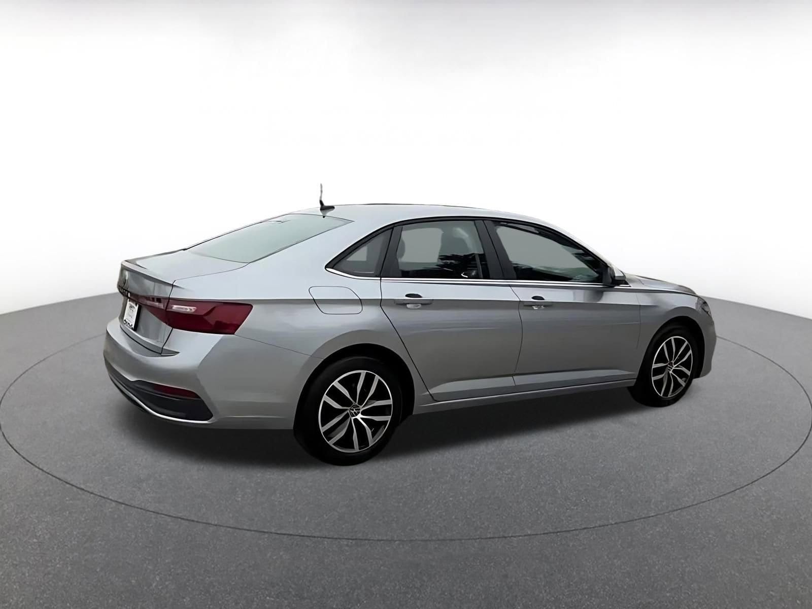 Thumbnail: 2025 Volkswagen Jetta - 12