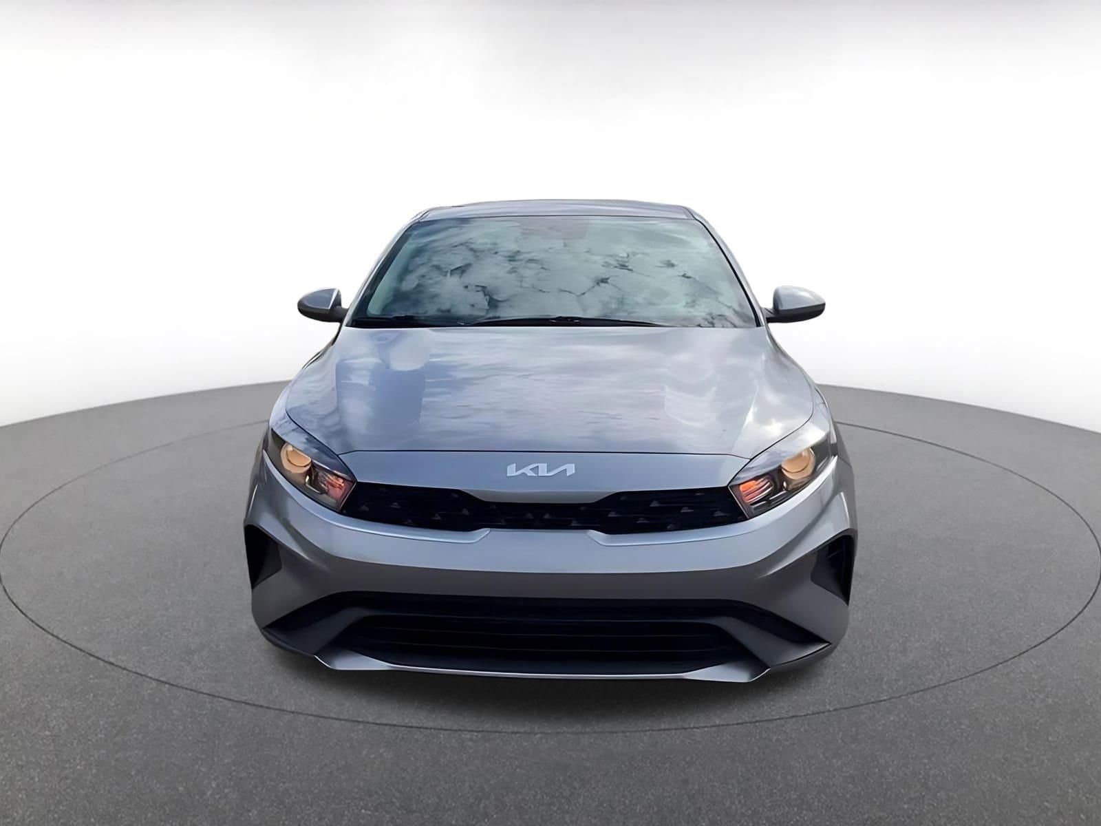 Thumbnail: 2024 Kia Forte - 4