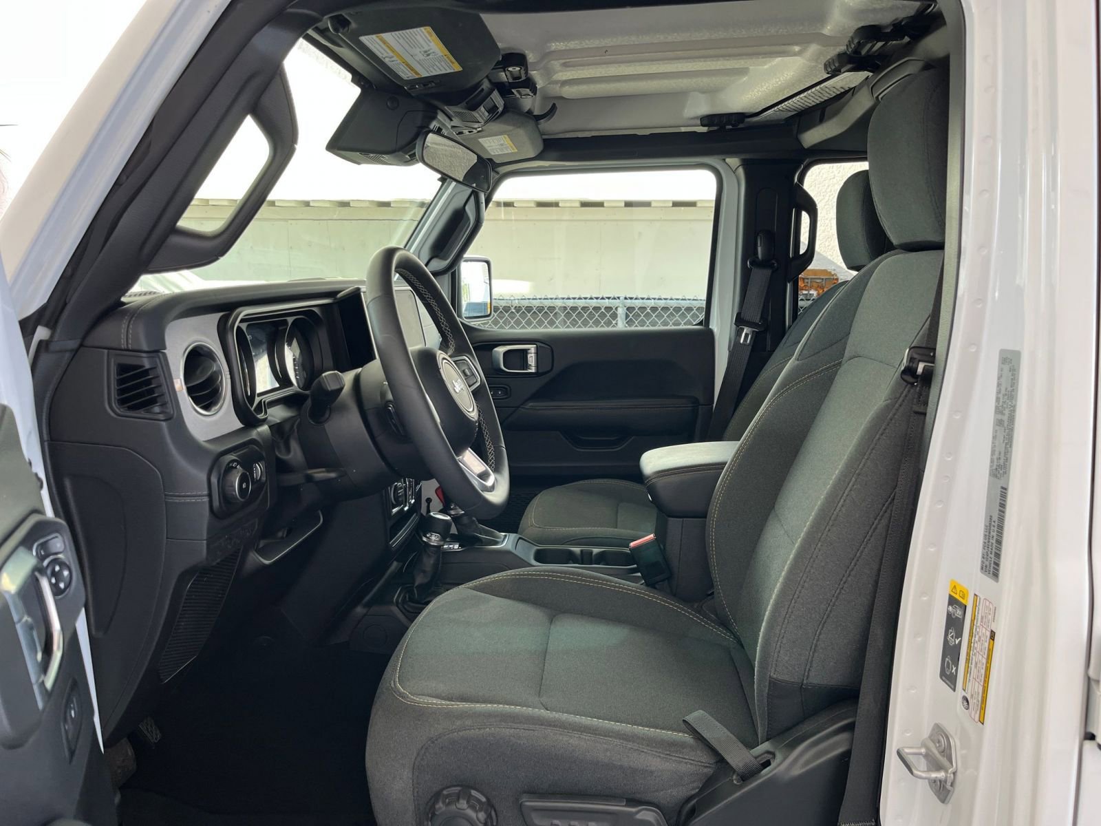 Thumbnail: 2025 Jeep Wrangler - 27