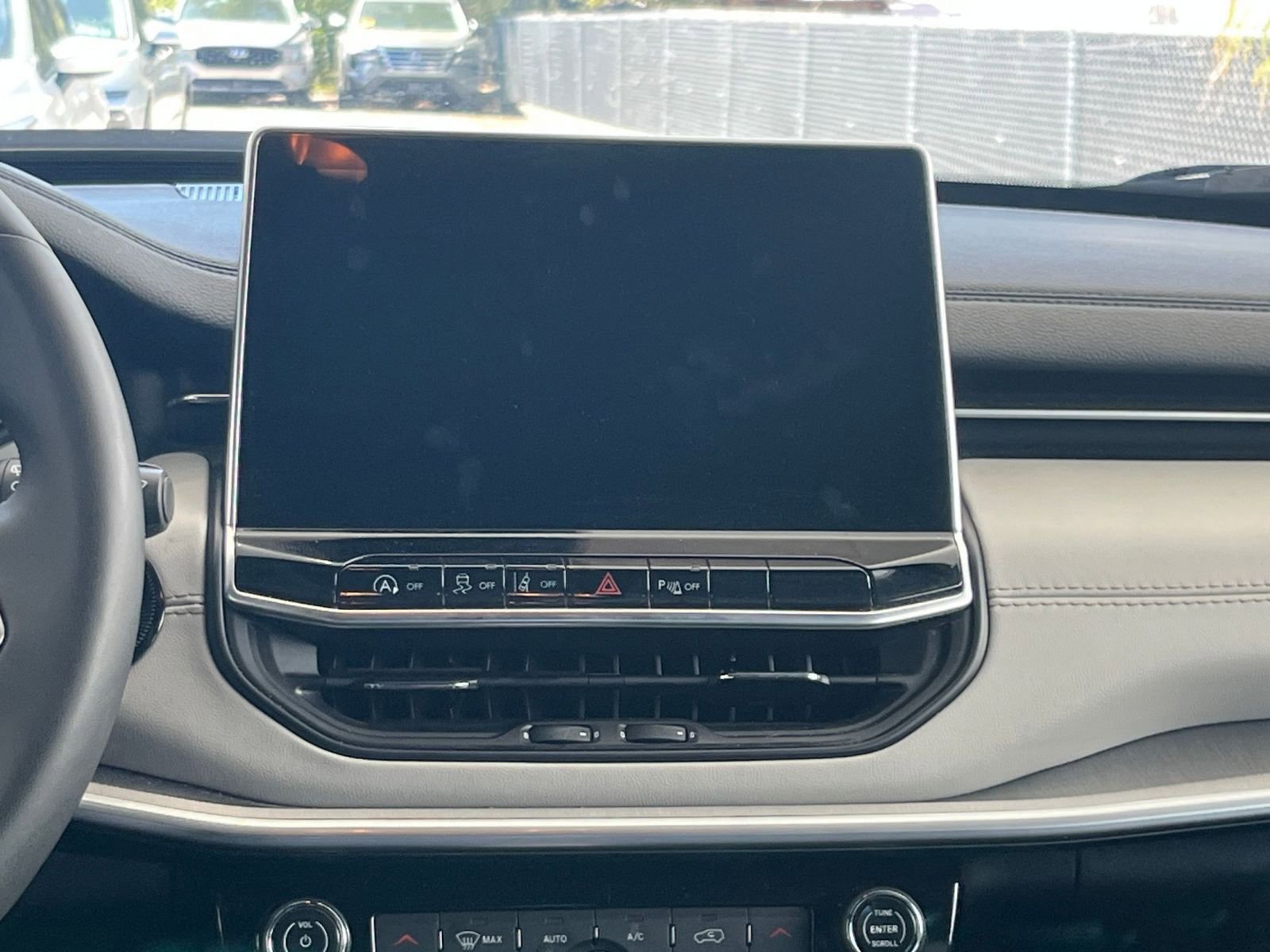 Thumbnail: 2025 Jeep Compass - 17